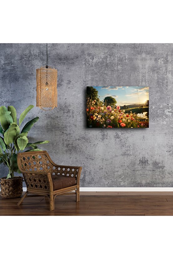 Doğal Işıkta Vahşi Çiçekli Kanvas Tablo