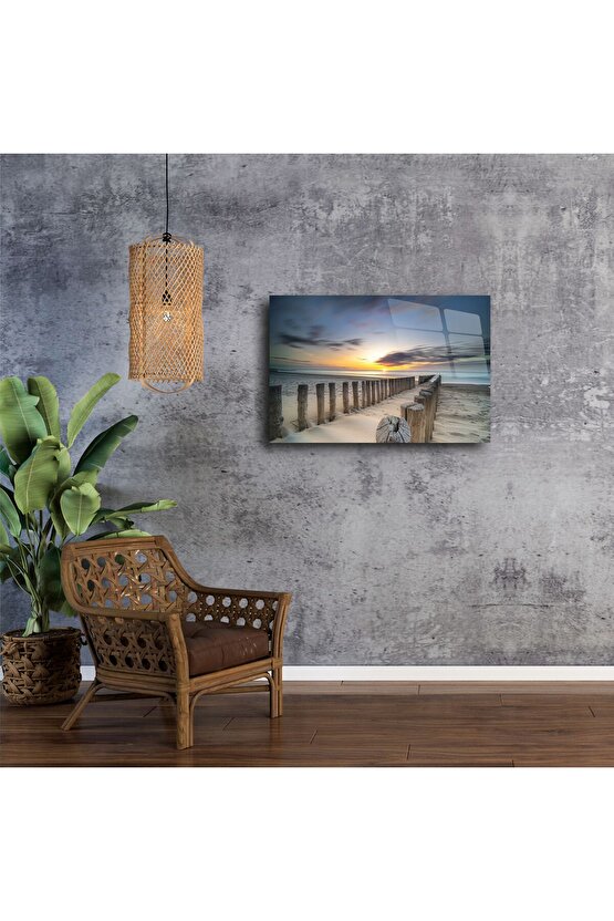 Gün Batımında Kum ve Ahşap Yolu Manzarası