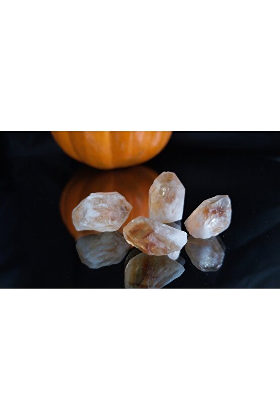 Sitrin taşı. Deliklidir. Doğal işlem görmemiş diş halinde