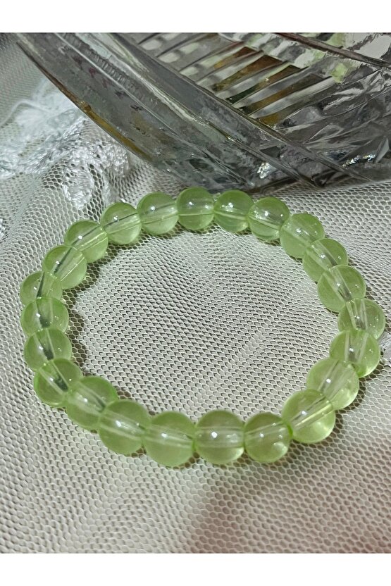 Yeşil Kuvars Soluk açık yeşil Cam gibi şeffaf Ruhsal denge, kalp çakrası taşı