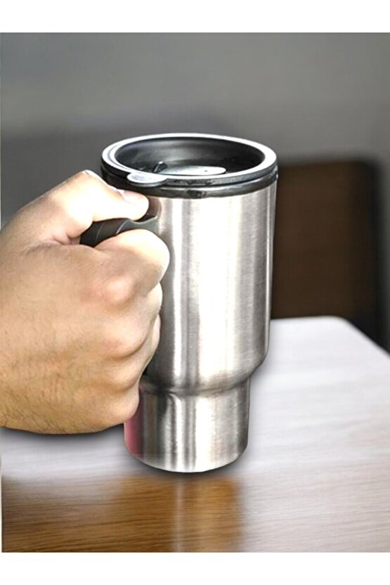 Isuzu Giga – Isıtmalı Araç Termosu – Çakmaklık Bağlantılı, İçecekleriniz Hep Taze!