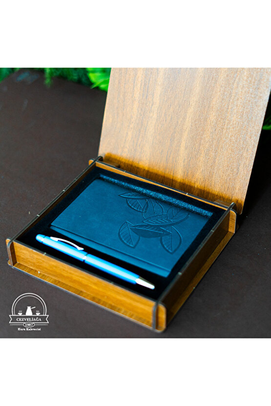 ÖZEL AHŞAP KUTUSUNDA OTANTİK DEFTER VE KALEM