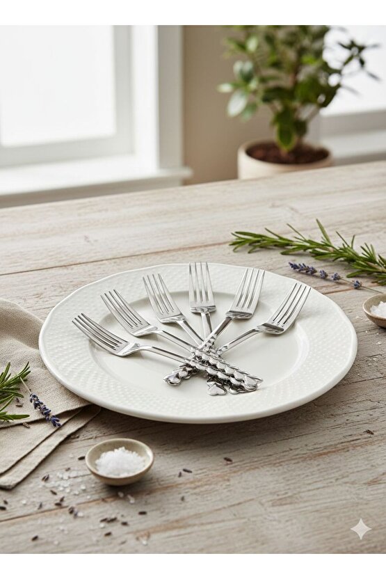 Kutulu 30 Parça 6 Kişilik Çatal Kaşık Takımı Kalpli Model