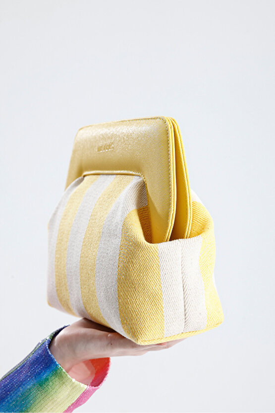 Heybes Kadın Sarı Çizgi Desenli Kanvas Clutch El Çantası