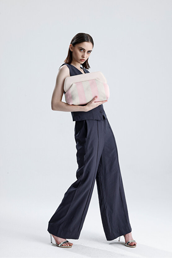 Heybes Kadın Pembe Çizgi Desenli Kanvas Clutch El Çantası