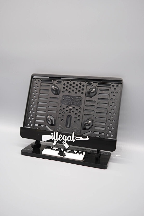 İLLEGAL KELEŞ ÇİZİMLİ BEYAZ PLEKSİ MOTOR PLAKALIĞI
