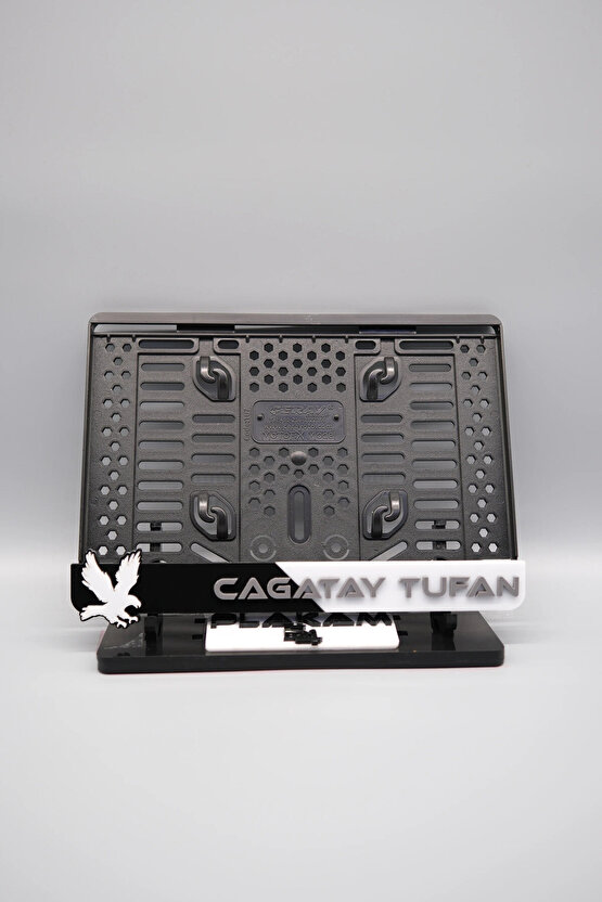 SİYAH BEYAZ TARAFTAR 3D KABARTMALI KİŞİYE ÖZEL İSİMLİ PLEKSİ MOTOR PLAKALIĞI