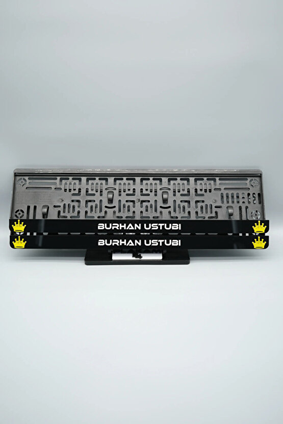 TAÇLI KİŞİYE ÖZEL İSİMLİ PLEKSİ ARABA PLAKALIĞI