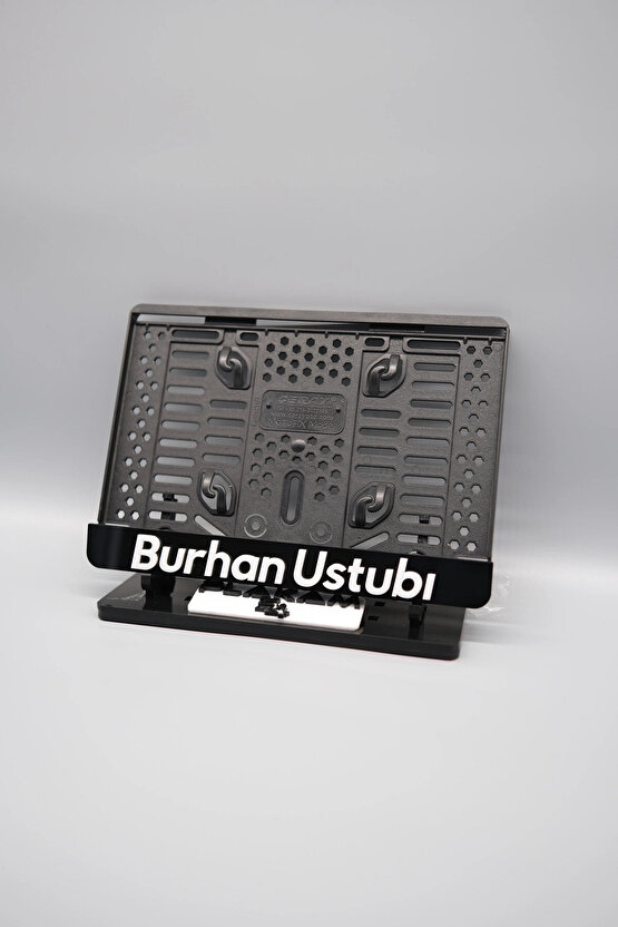 İTALİK KÜÇÜK HARFLİ DÜZ FONTLU KİŞİYE ÖZEL İSİMLİ PLEKSİ MOTOR PLAKALIĞI