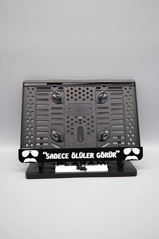 SADECE ÖLÜLER GÖRÜR 3D KABARTMALI SİYAH PLEKSİ MOTOR PLAKALIĞI