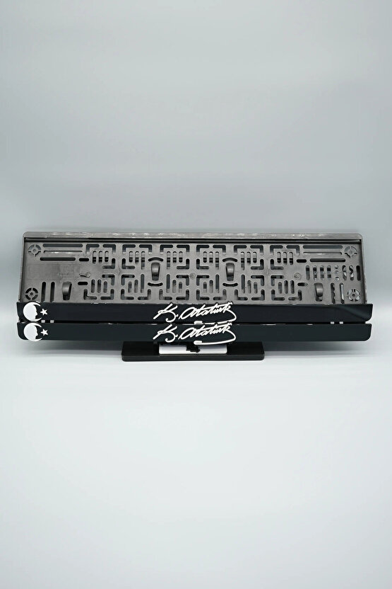 K.ATATÜRK BENZER İMZALI AY YILIDIZ 3D KABARTMALI PLEKSİ ARABA PLAKALIĞI