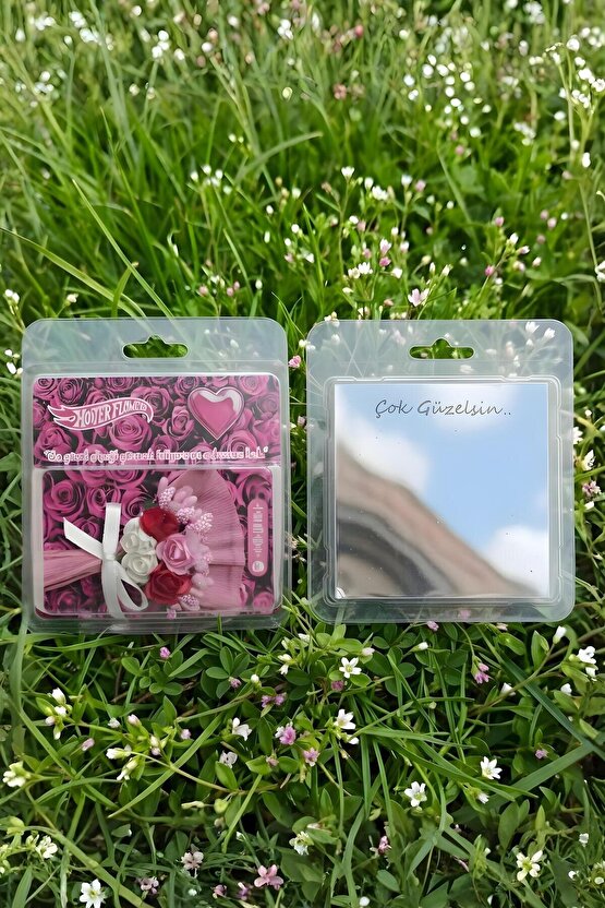 Minik Buket Özel Tasarım Kutulu Aynalı Çiçek Hotter Flowers Hediyelik