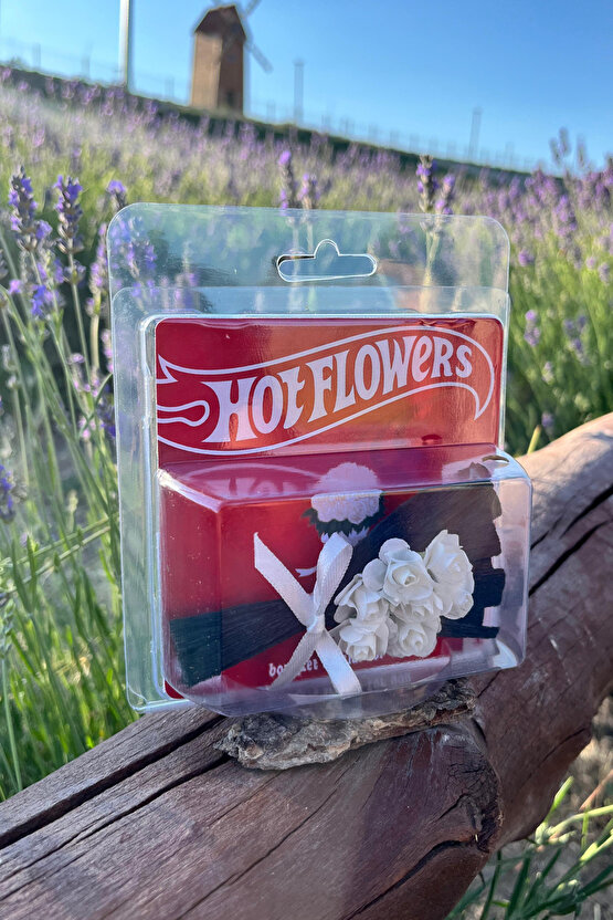 Hot Flowers Beyaz Çiçek Buketi Sevgiliye Hediye Özel Tasarım Koleksiyonluk Mini Buket Aksesuar