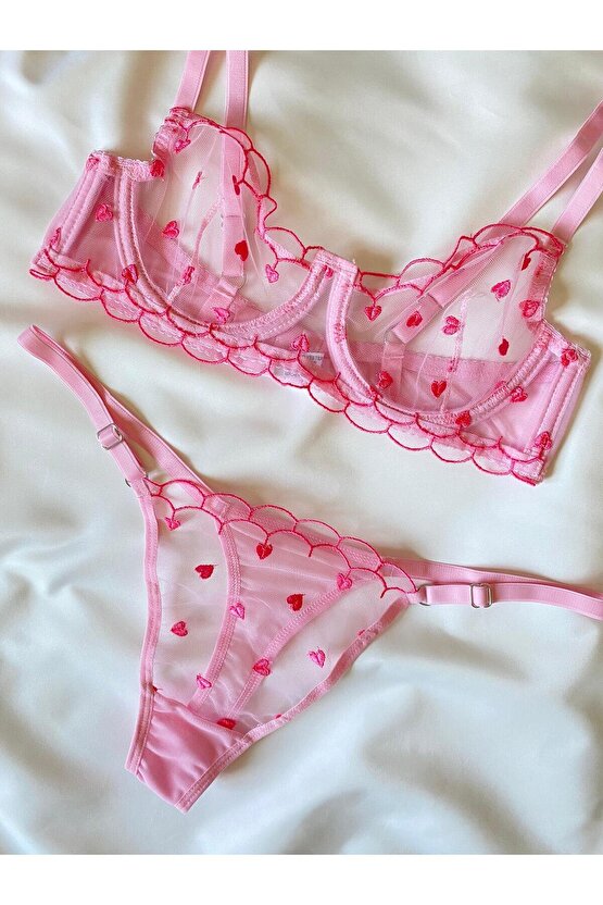 Pembe Kalp Desenli İç Çamaşır Takımı
