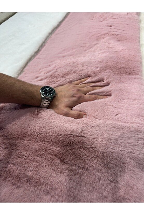 Premium Yumuşacık Tavşan Tüyü Serisi Tüy Dökmez Kaymaz Dokuma Taban Peluş Halı Pudra