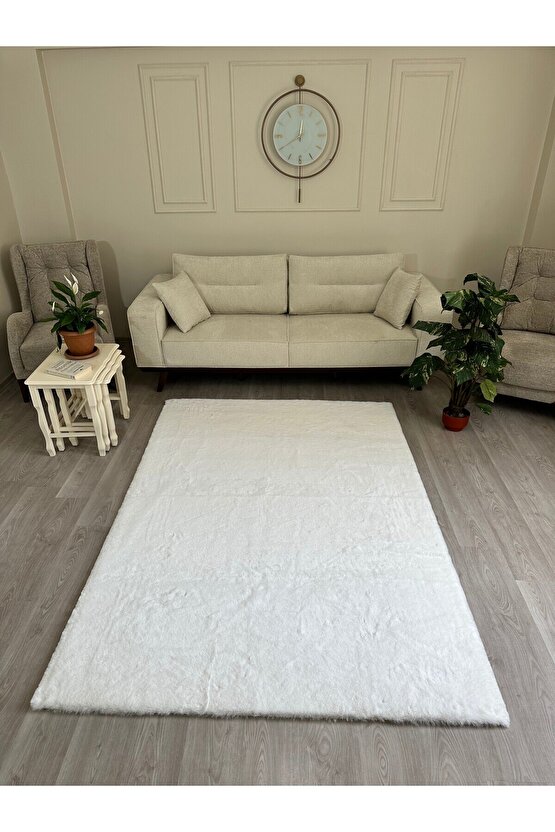 Premium Yumuşacık Tavşan Tüyü Serisi Tüy Dökmez Kaymaz Dokuma Taban Peluş Halı Beyaz