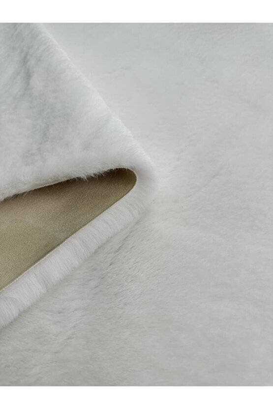 Modern Tavşan Tüyü Yumuşacık Tüy Dökmez Peluş Halı Kırık Beyaz