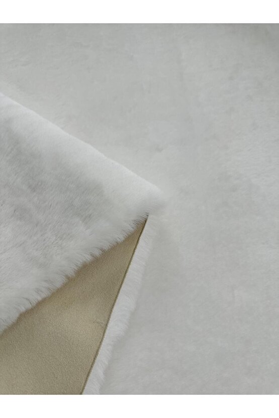 Modern Tavşan Tüyü Yumuşacık Tüy Dökmez Peluş Halı Kırık Beyaz