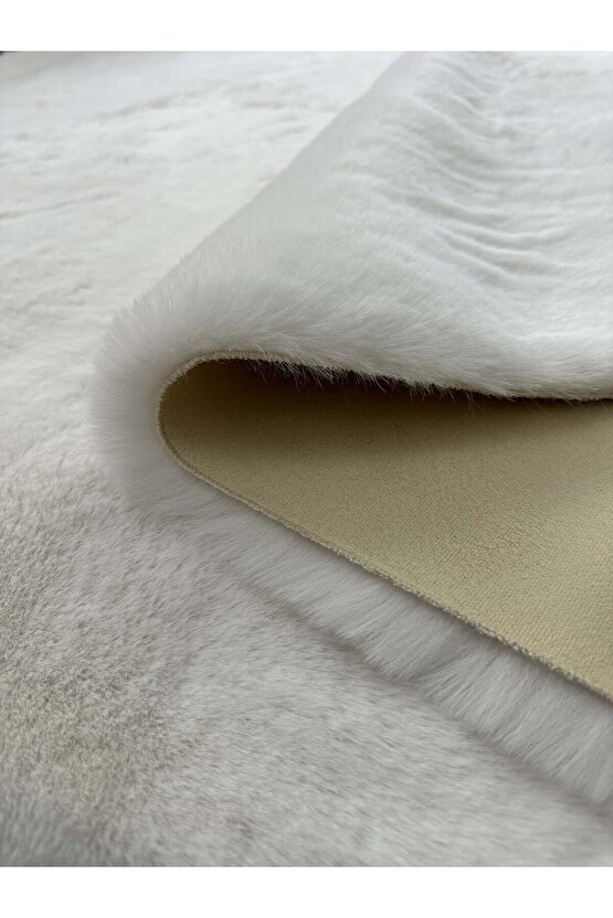 Modern Tavşan Tüyü Yumuşacık Tüy Dökmez Peluş Halı Kırık Beyaz