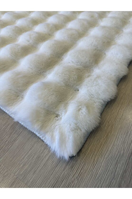 Yumuşak Dokulu Tavşan Tüyü Peluş Yıkanabilir Kaymaz Taban Salon Halısı Çocuk Halısı Beyaz