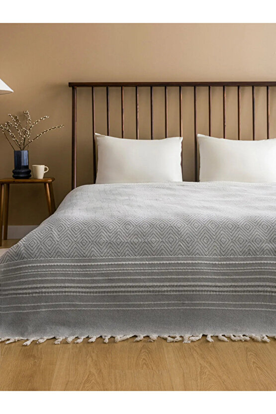HOME Gri Çizgi Nakışlı Yatak Örtüsü 180x230 Cm