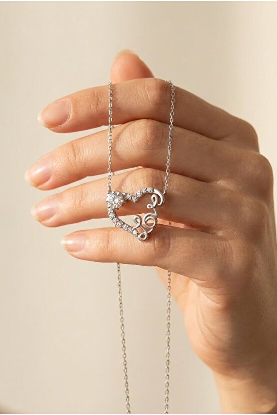 Tek Taşlı Love Kolye