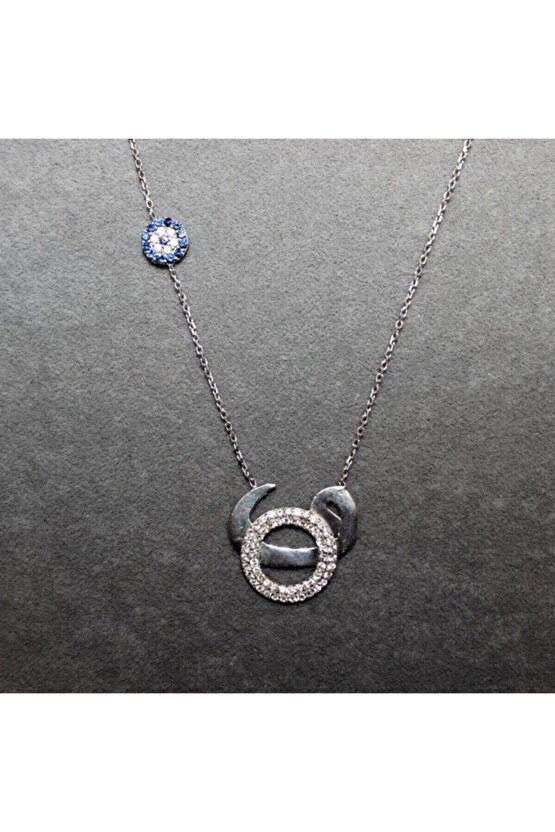 Halka Üstünde Vav Kolye