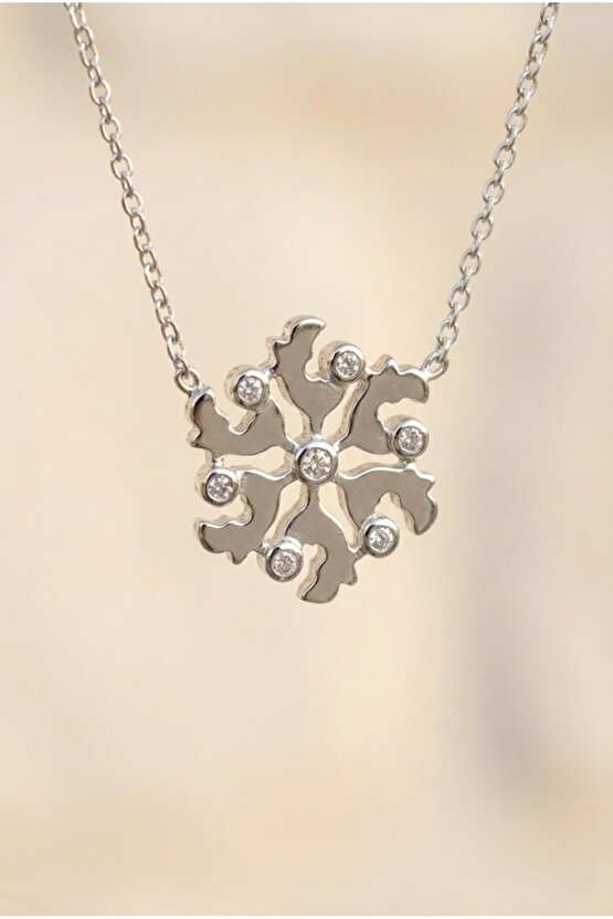 Ince Kar Tanesi Kolye