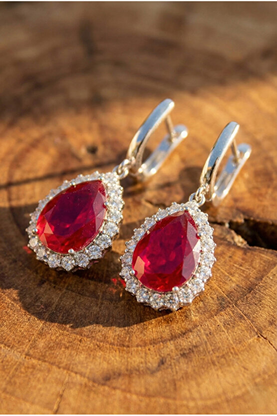 Mat Kırmızı Taşlı Küpe