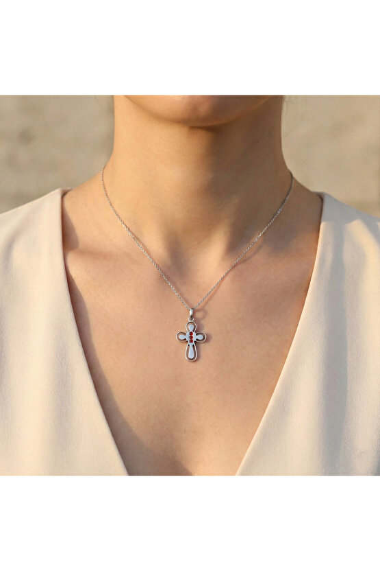 Kırmızı Taşlı Haç Kolye