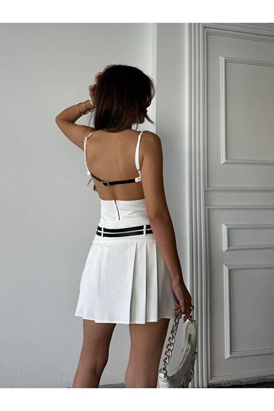 Sırt Dekolteli Kemerli Pileli Etek Likralı Mini Elbise