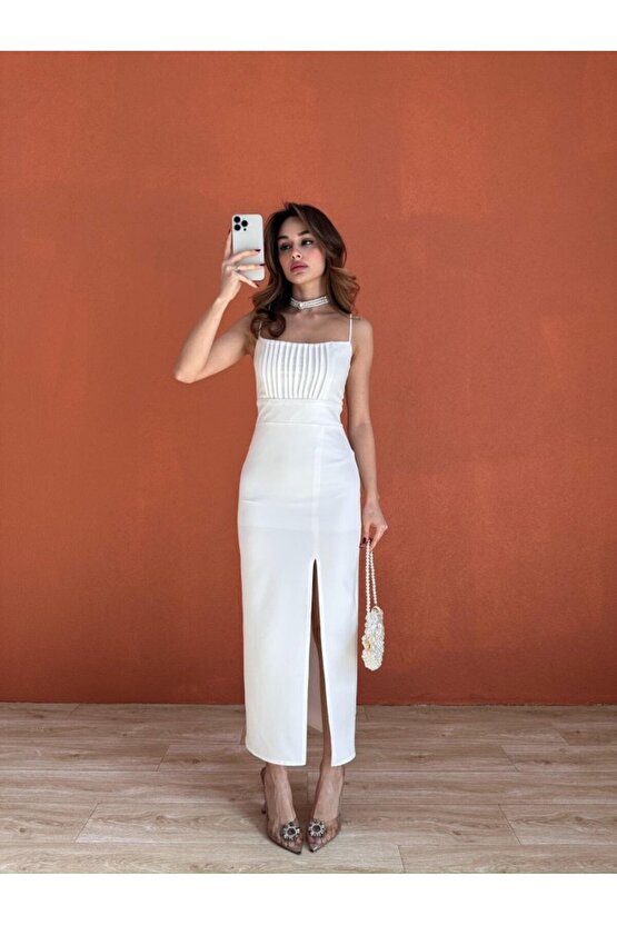 Kadın Askılı Yırtmaç Detaylı Atlas Kumaş Beyaz Uzun Elbise