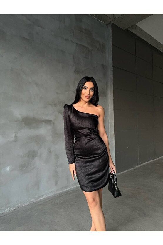 Tek Omuz Desenli Dantel Siyah Elbise