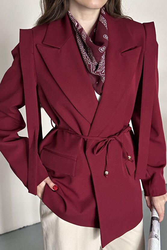 Kadın Kuşaklı Omuz Detaylı Blazer Ceket - Casual Modern Tasarım