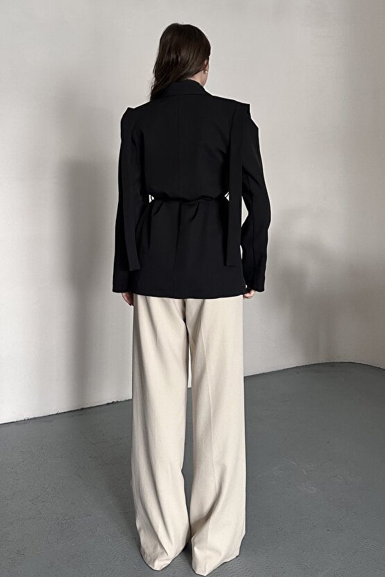 Kadın Kuşaklı Omuz Detaylı Blazer Ceket - Casual Modern Tasarım