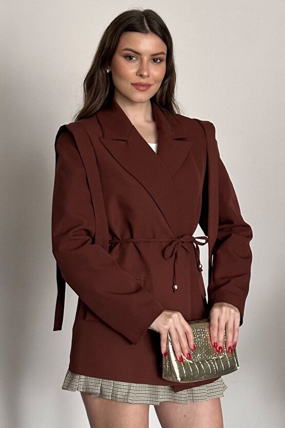 Kadın Kuşaklı Omuz Detaylı Blazer Ceket - Casual Modern Tasarım