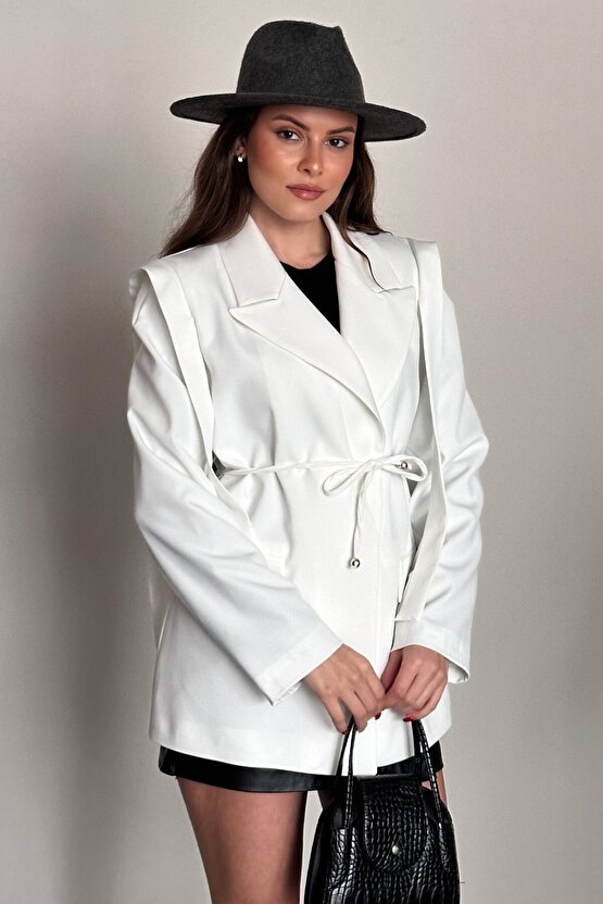 Kadın Kuşaklı Omuz Detaylı Blazer Ceket - Casual Modern Tasarım