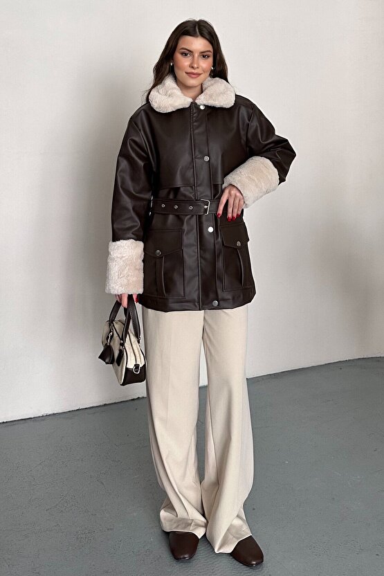 Kadın Kürk Detaylı Kemerli Deri Mont Astarlı Uzun Suni Deri Kaban