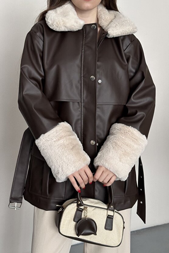 Kadın Kürk Detaylı Kemerli Deri Mont Astarlı Uzun Suni Deri Kaban