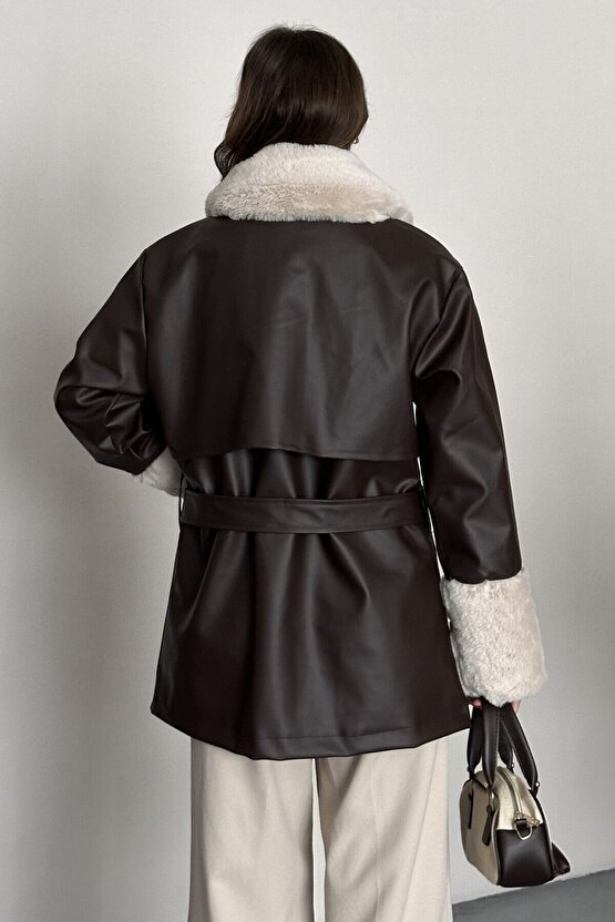 Kadın Kürk Detaylı Kemerli Deri Mont Astarlı Uzun Suni Deri Kaban