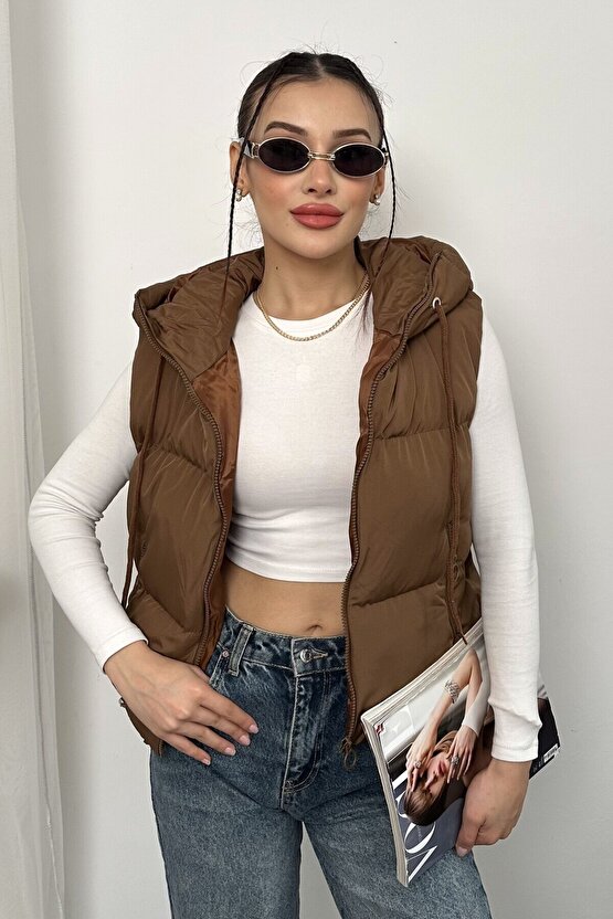 Kadın Kapüşonlu Kısa Şişme Yelek – Dolgulu, Kışlık, Spor Günlük, Su itici