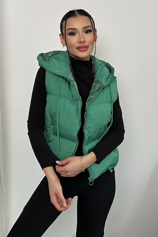 Kadın Kapüşonlu Kısa Şişme Yelek – Dolgulu, Kışlık, Spor Günlük, Su itici