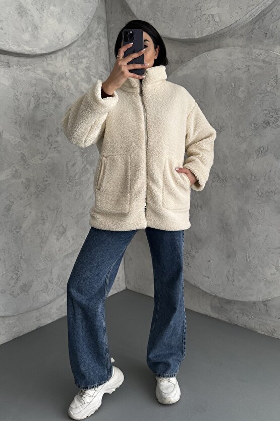 Kadın Bej Oversize Peluş Mont - Çift Fermuarlı, Dik Yakalı