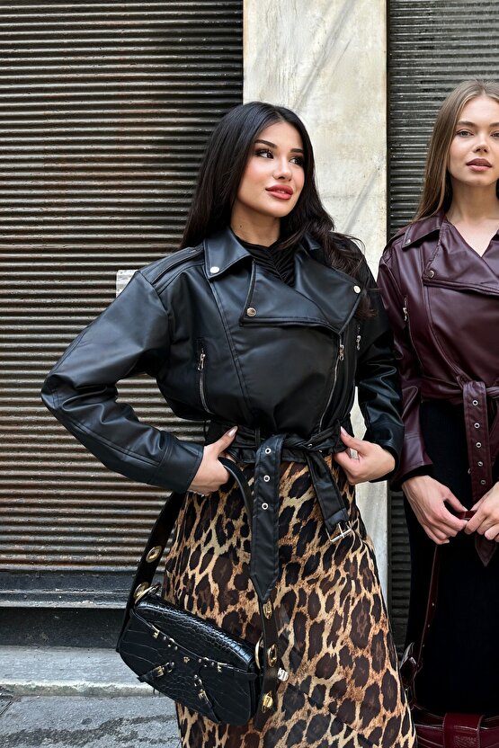Kemerli Oversize Crop Siyah Deri Ceket
