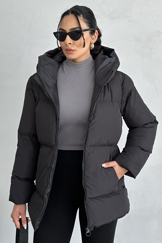 Kadın Kapüşonlu Oversize Siyah Şişme Mont - Puffer Yarasa Kol Kışlık Kaban