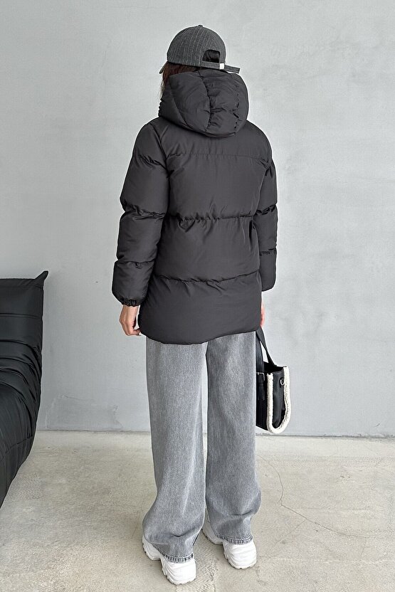 Kapüşonlu Oversize Kadın Siyah Şişme Mont - 4 Cep Detaylı