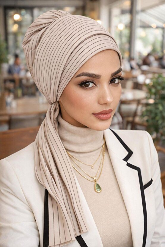 Bej Çizgili Atkılı Bone