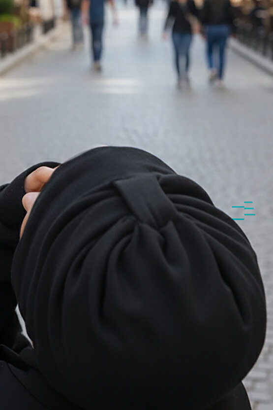 Siyah Dolgulu Şapka Bone