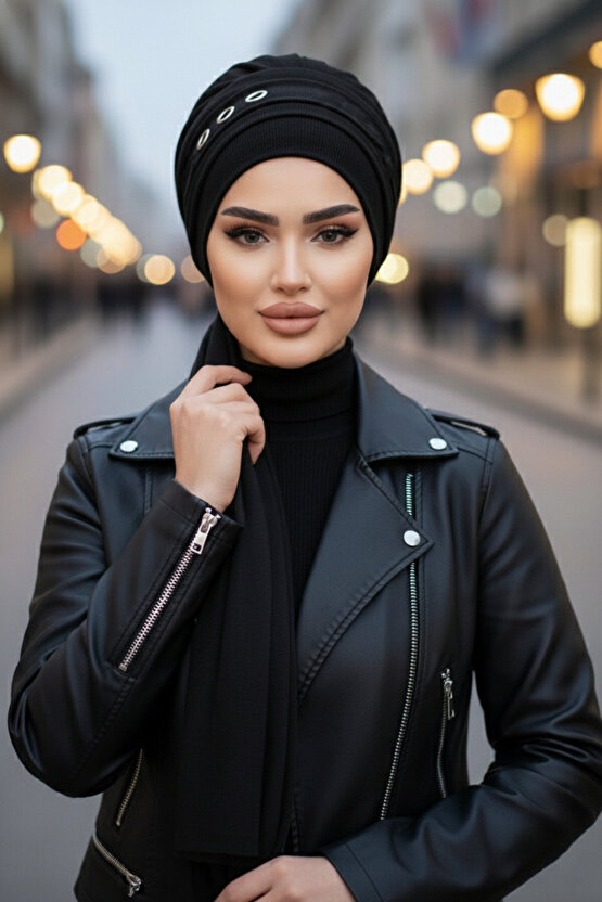 Siyah Metal Detaylı Atkılı Bone