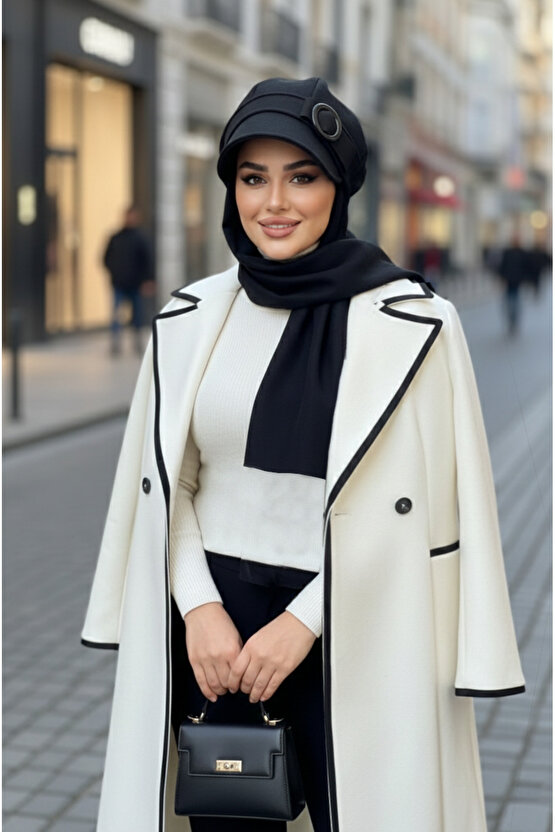 Siyah Tokalı Tesettür Şapka